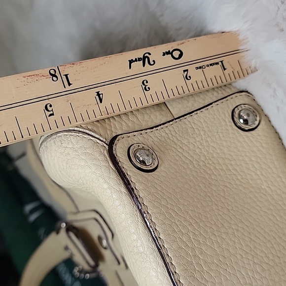 Coach Soho Collection Satchel Light Beige Pebble Leather Shoulder Tote Bag Bin6 - Picture 11 of 16